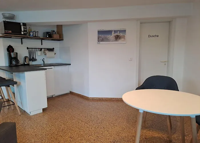 Souterrain-Apartment In Wehlheiden Kassel