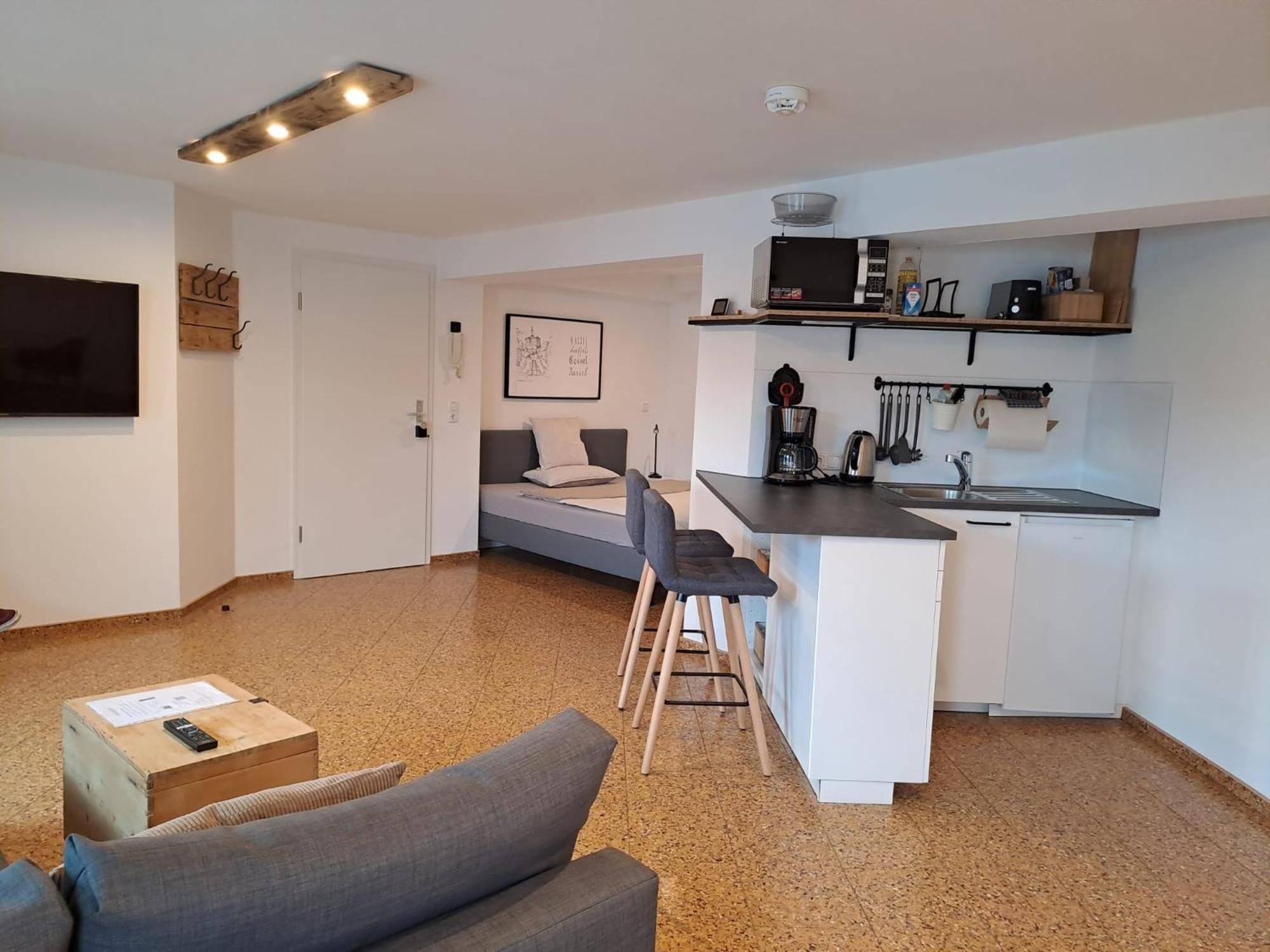 Souterrain-apartment In Wehlheiden Kassel