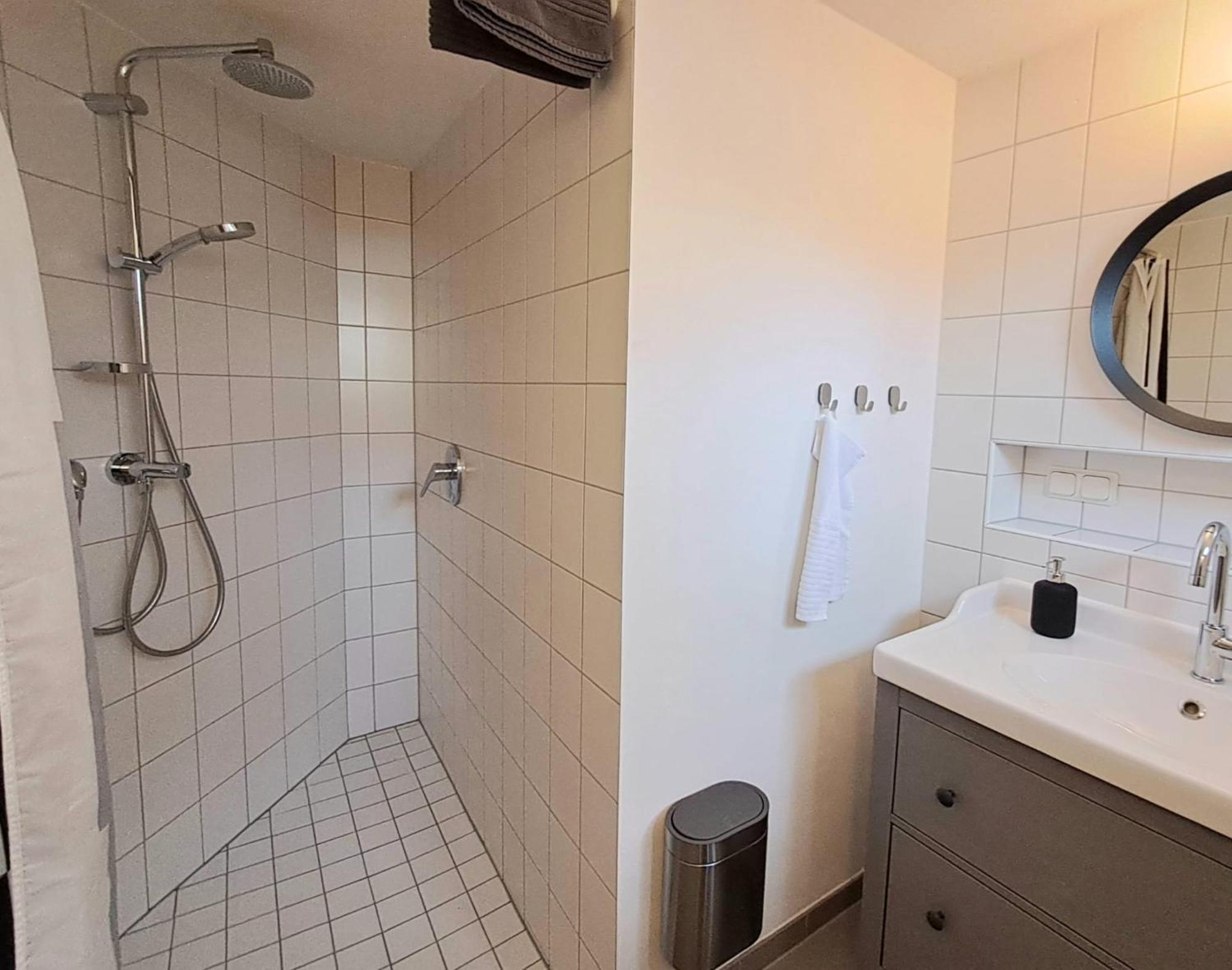 Souterrain-apartment In Wehlheiden *